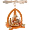 Pyramide De Noël Allemande Avec Une Arche Couleur Ocre